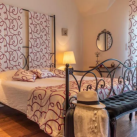 Clos Du Mont Rouge Frühstückspension 3*