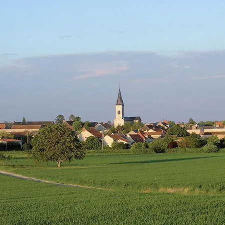 Bed and breakfast Clos Du Mont Rouge 4*