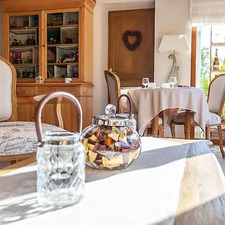 Clos Du Mont Rouge Bed and breakfast