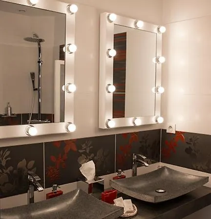 Bed and breakfast Clos Du Mont Rouge 4*